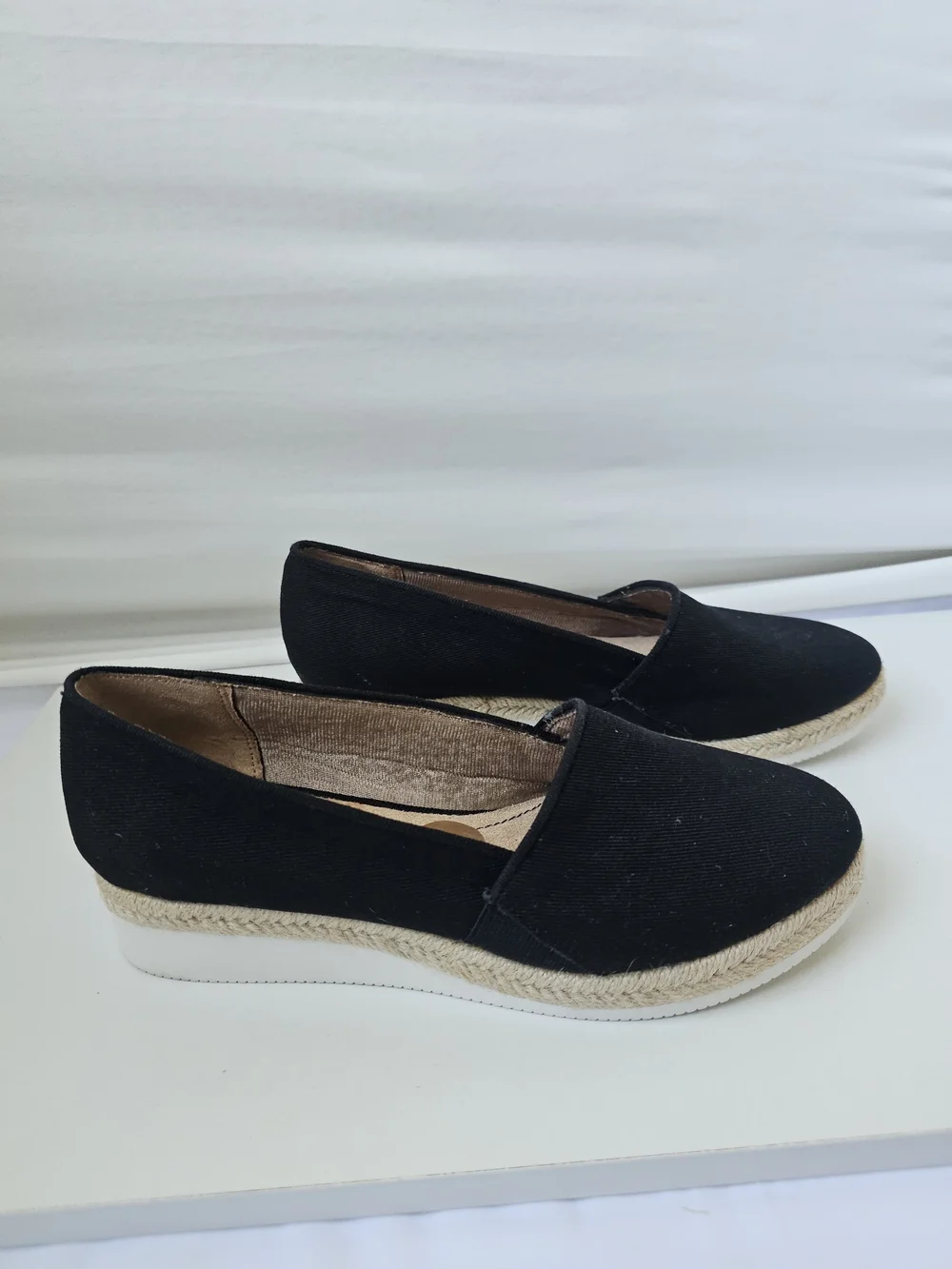 NWOT LifeStride Black Canvas Espadrille Platform Wedges - Size 8